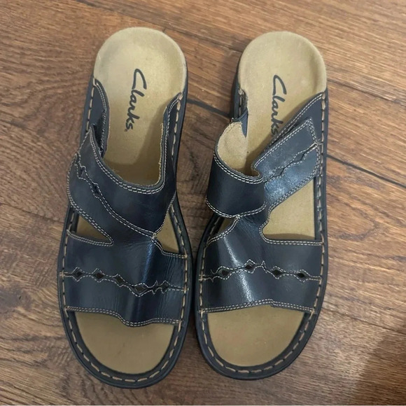 CLARKS Leather Slides Sandals Slip On Comfort Shoes Size 8 W - Picture 3 of 6